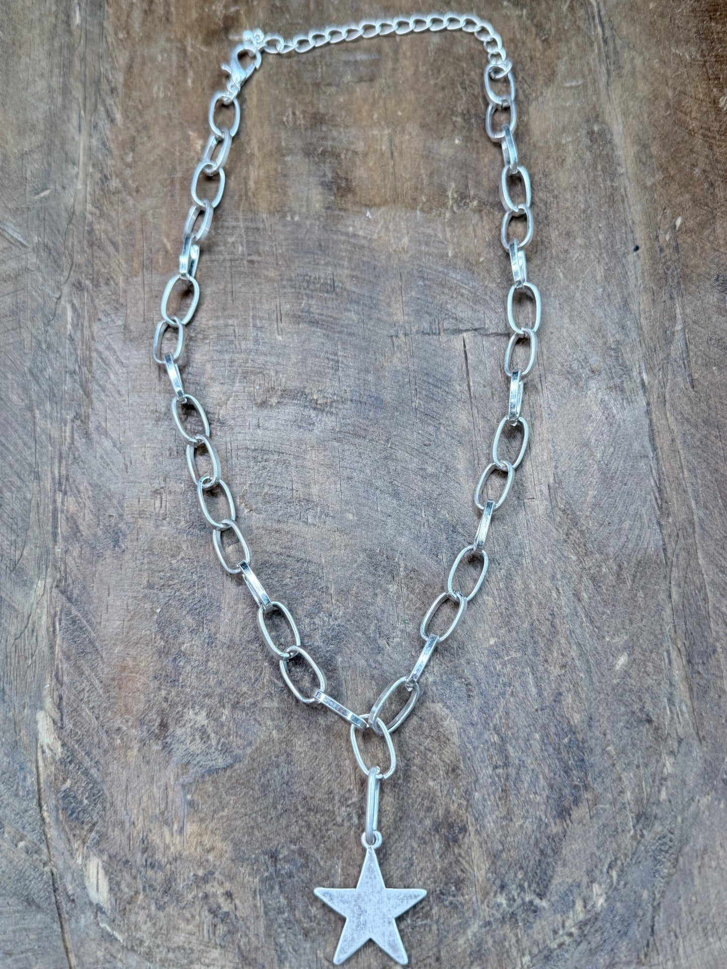 Dainty Chain Link Star Necklace (Silver)