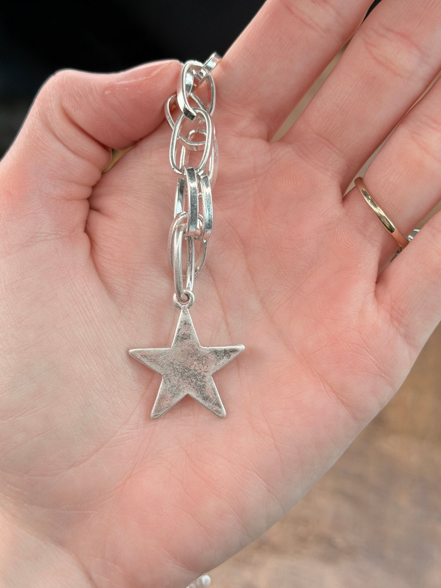 Dainty Chain Link Star Necklace (Silver)